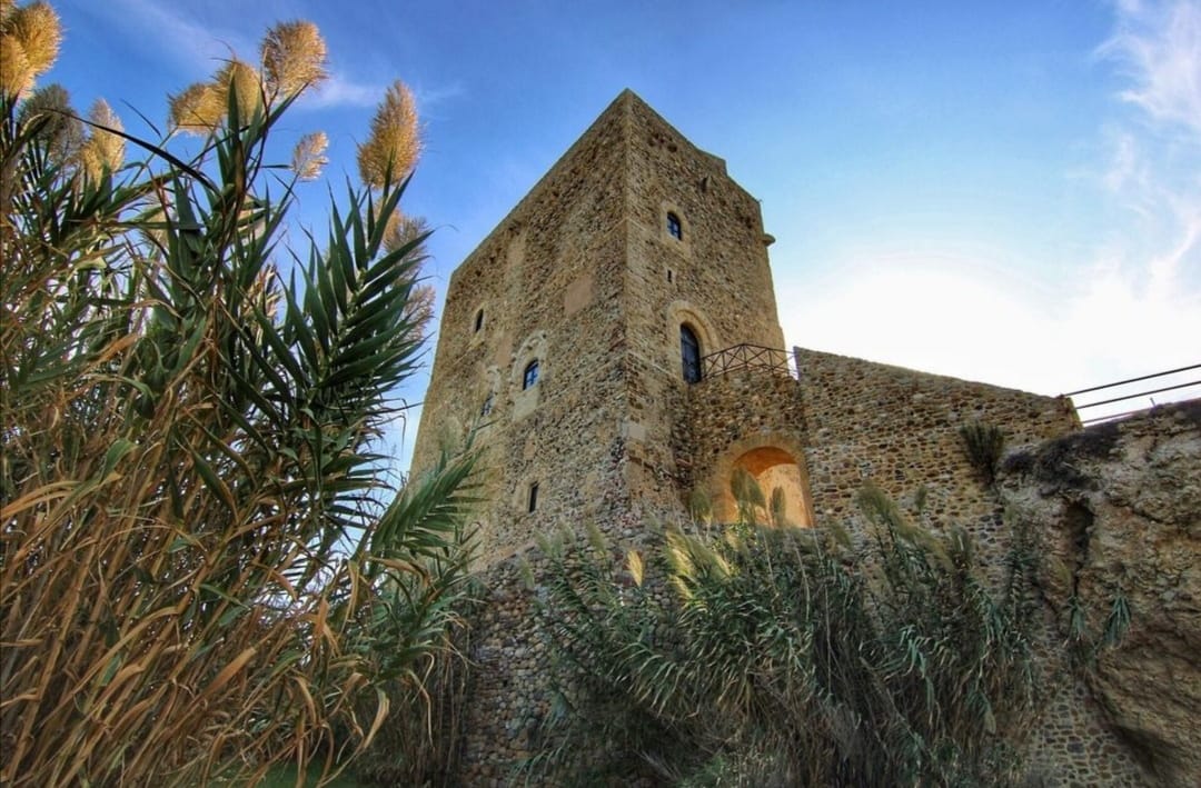 La Costa dOro Castello di Rocella 1